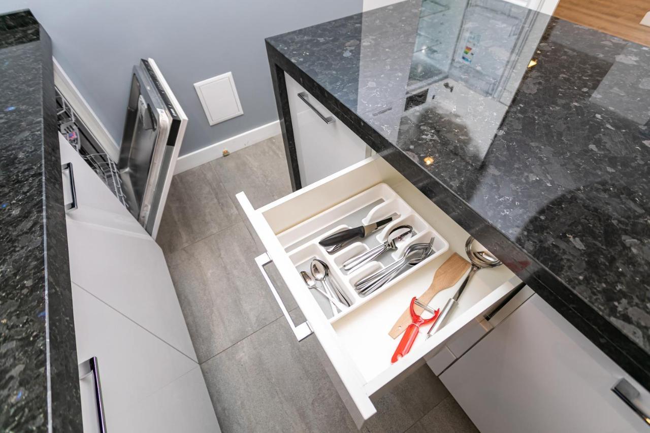 Petrovdom 190-199-216 In Spacious Apartments At Rc New York Concept House 키예프 외부 사진