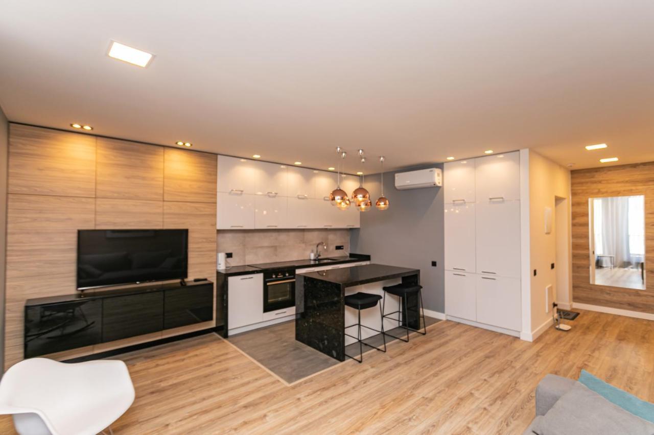 Petrovdom 190-199-216 In Spacious Apartments At Rc New York Concept House 키예프 외부 사진