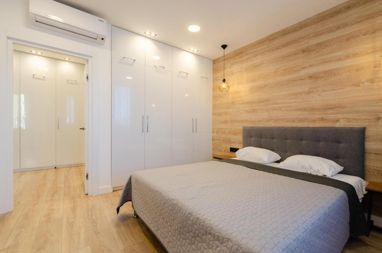Petrovdom 190-199-216 In Spacious Apartments At Rc New York Concept House 키예프 외부 사진