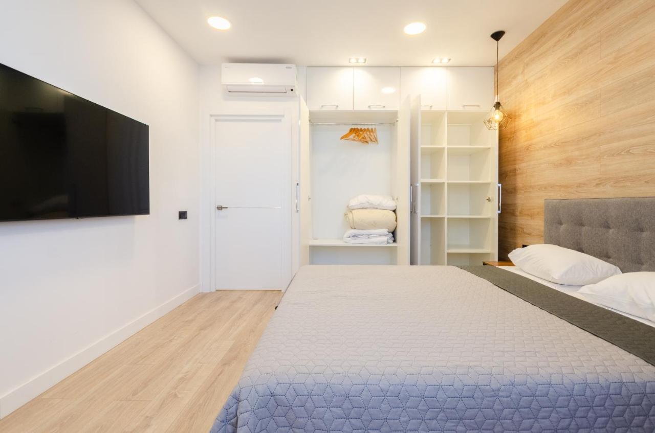 Petrovdom 190-199-216 In Spacious Apartments At Rc New York Concept House 키예프 외부 사진