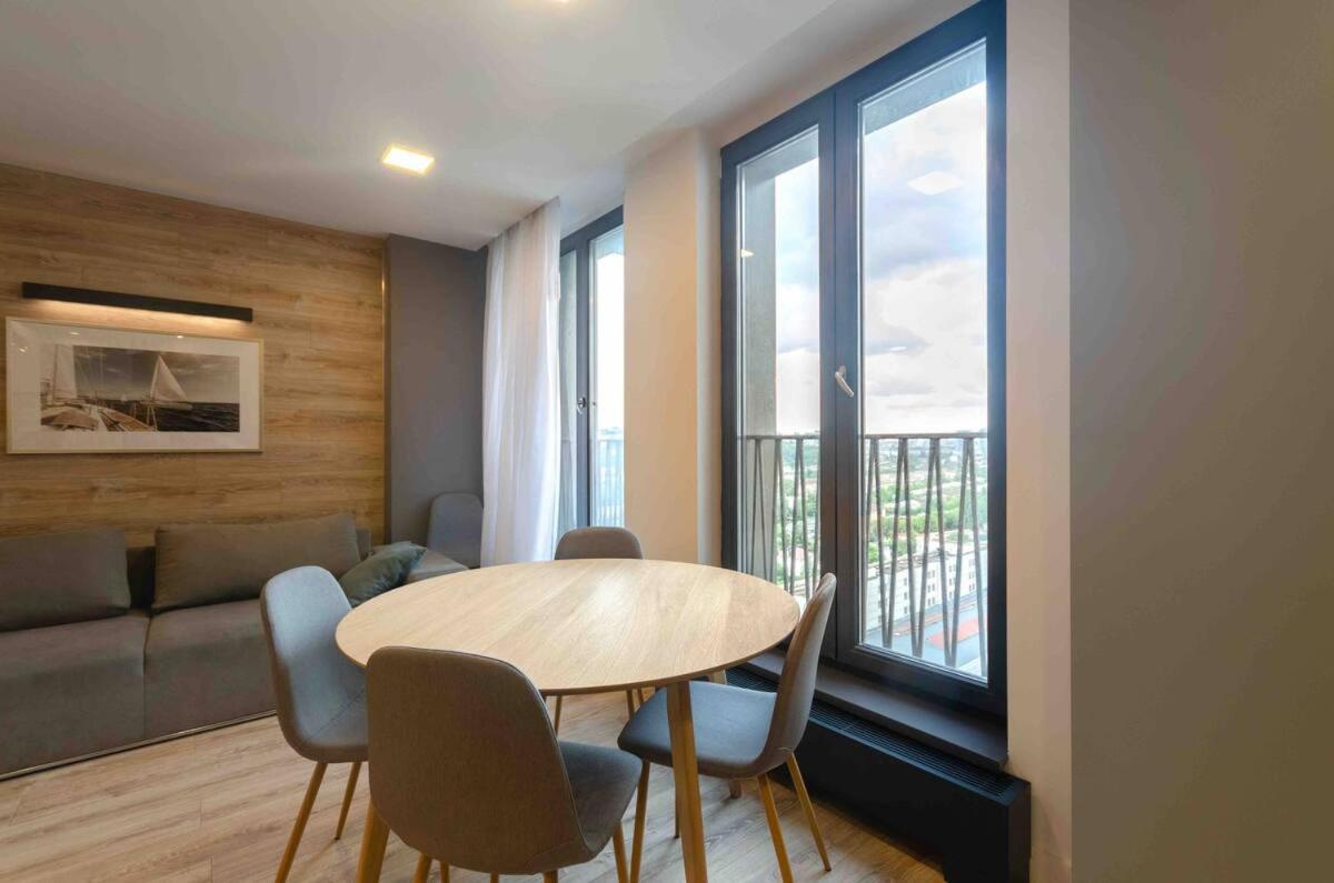 Petrovdom 190-199-216 In Spacious Apartments At Rc New York Concept House 키예프 외부 사진